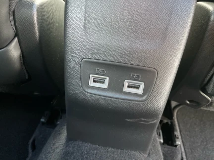 Vehicle Thumbnail 26