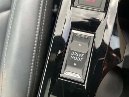 Vehicle Thumbnail 33