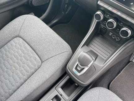 Vehicle Thumbnail 11