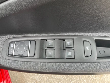 Vehicle Thumbnail 13