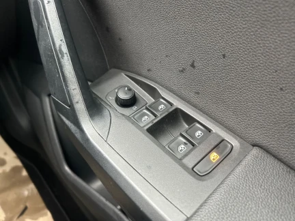 Vehicle Thumbnail 13