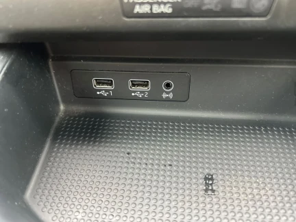 Vehicle Thumbnail 33