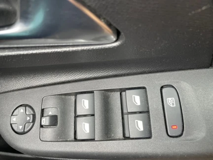 Vehicle Thumbnail 13