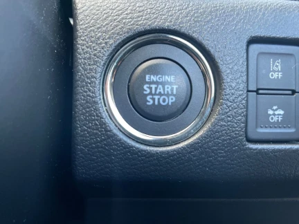 Vehicle Thumbnail 33