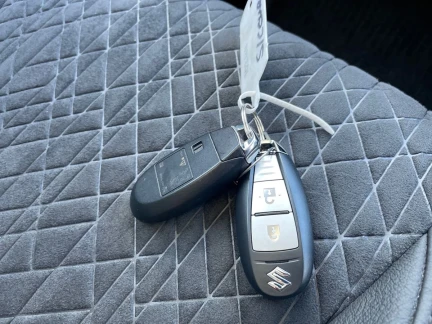 Vehicle Thumbnail 40