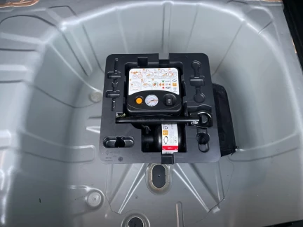 Vehicle Thumbnail 22