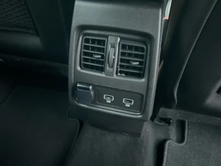 Vehicle Thumbnail 27