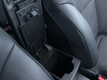 Vehicle Thumbnail 40