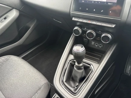 Vehicle Thumbnail 11