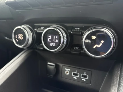 Vehicle Thumbnail 12