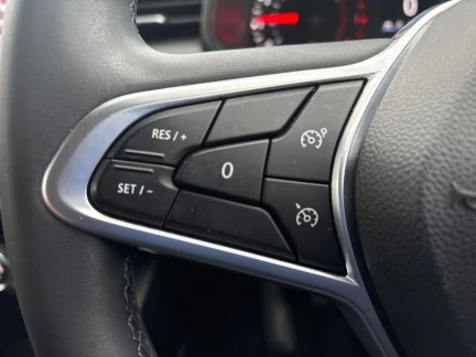 Vehicle Thumbnail 18