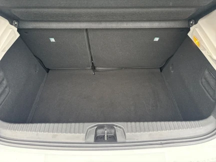 Vehicle Thumbnail 20