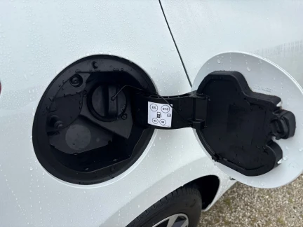 Vehicle Thumbnail 24