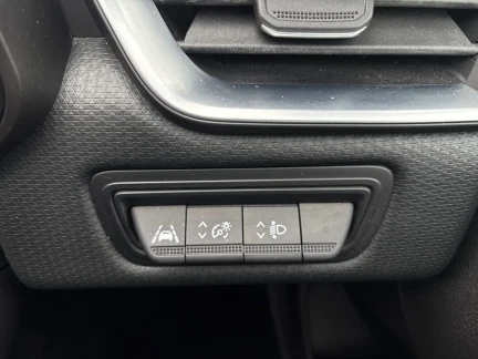 Vehicle Thumbnail 31