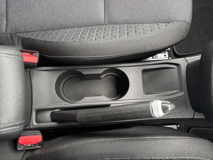 Vehicle Thumbnail 35