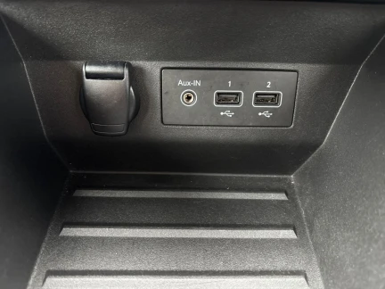 Vehicle Thumbnail 37