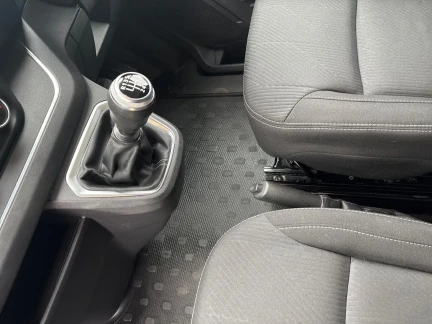 Vehicle Thumbnail 11