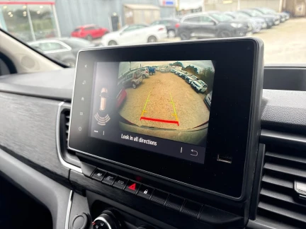 Vehicle Thumbnail 16