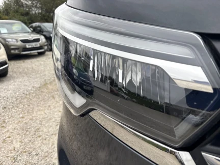 Vehicle Thumbnail 25