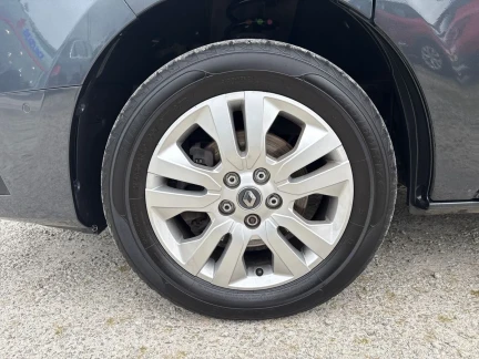 Vehicle Thumbnail 29