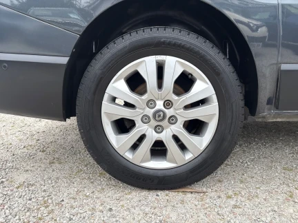 Vehicle Thumbnail 30