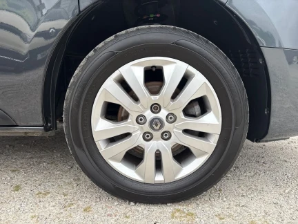 Vehicle Thumbnail 31