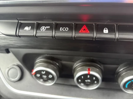 Vehicle Thumbnail 35