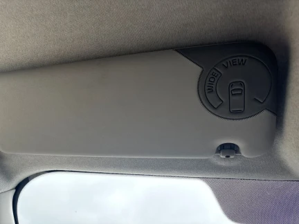 Vehicle Thumbnail 36