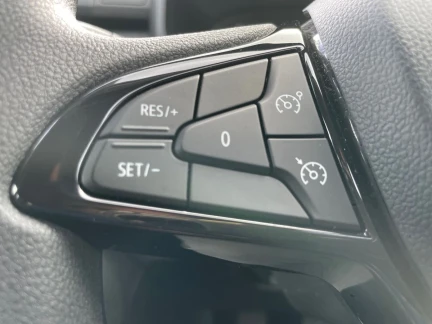 Vehicle Thumbnail 18