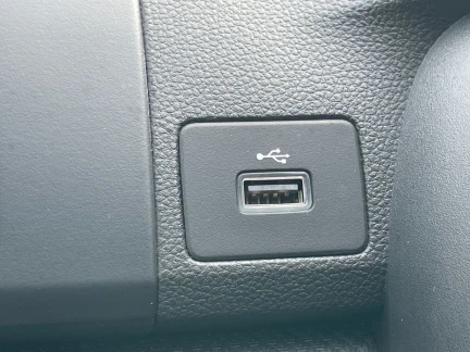 Vehicle Thumbnail 25