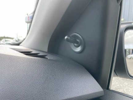 Vehicle Thumbnail 28