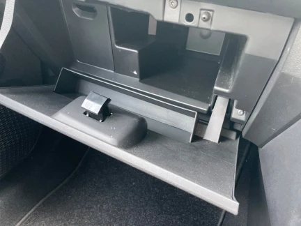 Vehicle Thumbnail 32