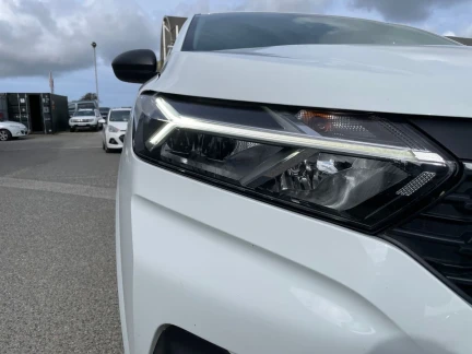 Vehicle Thumbnail 33