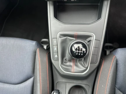 Vehicle Thumbnail 30