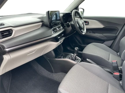 Vehicle Thumbnail 10