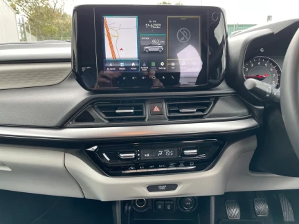 Vehicle Thumbnail 12