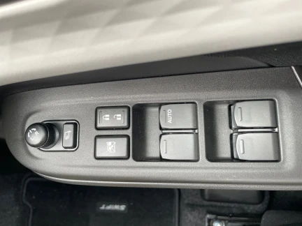 Vehicle Thumbnail 14