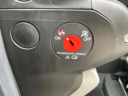 Vehicle Thumbnail 25