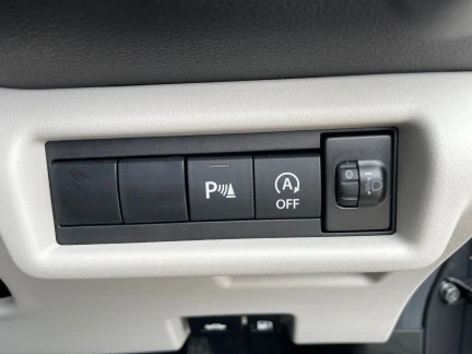 Vehicle Thumbnail 36