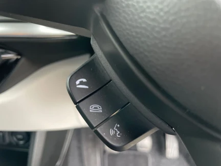 Vehicle Thumbnail 37