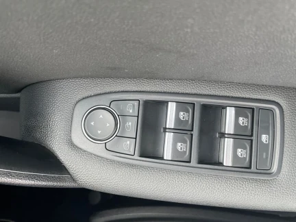 Vehicle Thumbnail 13