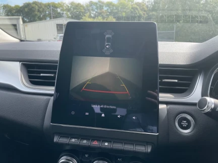 Vehicle Thumbnail 16