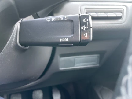 Vehicle Thumbnail 31