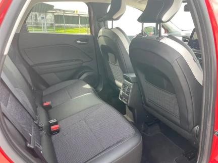 Vehicle Thumbnail 35