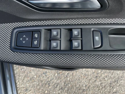 Vehicle Thumbnail 13