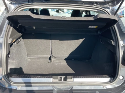 Vehicle Thumbnail 20