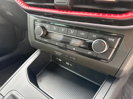 Vehicle Thumbnail 12