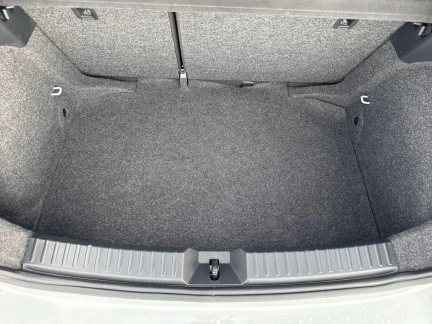 Vehicle Thumbnail 20