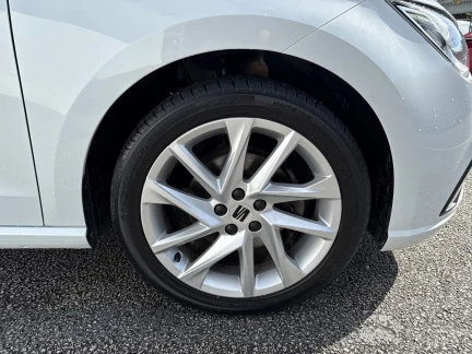 Vehicle Thumbnail 30