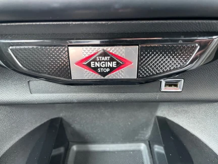 Vehicle Thumbnail 26
